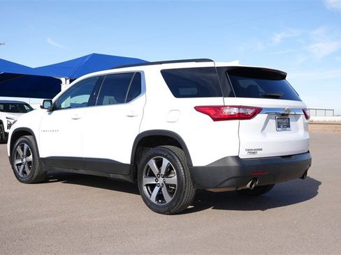Used 2021 Chevrolet Traverse LT w/ LT Premium Package image 6