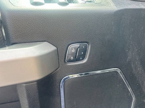 Used 2018 Ford F150 Lariat w/ Equipment Group 502A Luxury AWD/4WD image 13