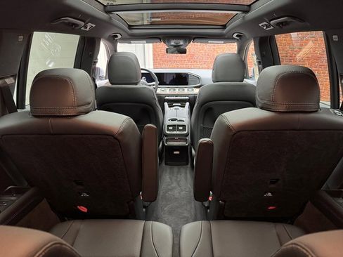 New 2025 Mercedes-Benz GLS 450 4MATIC image 30
