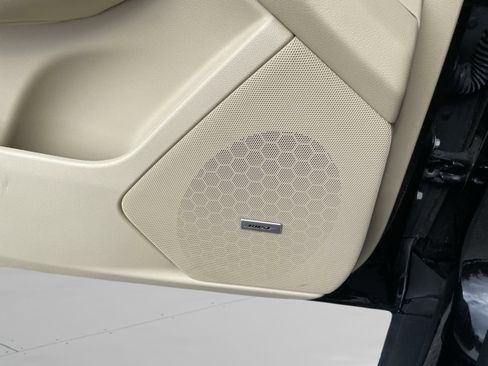 Used 2018 Cadillac XT5 Premium Luxury image 28