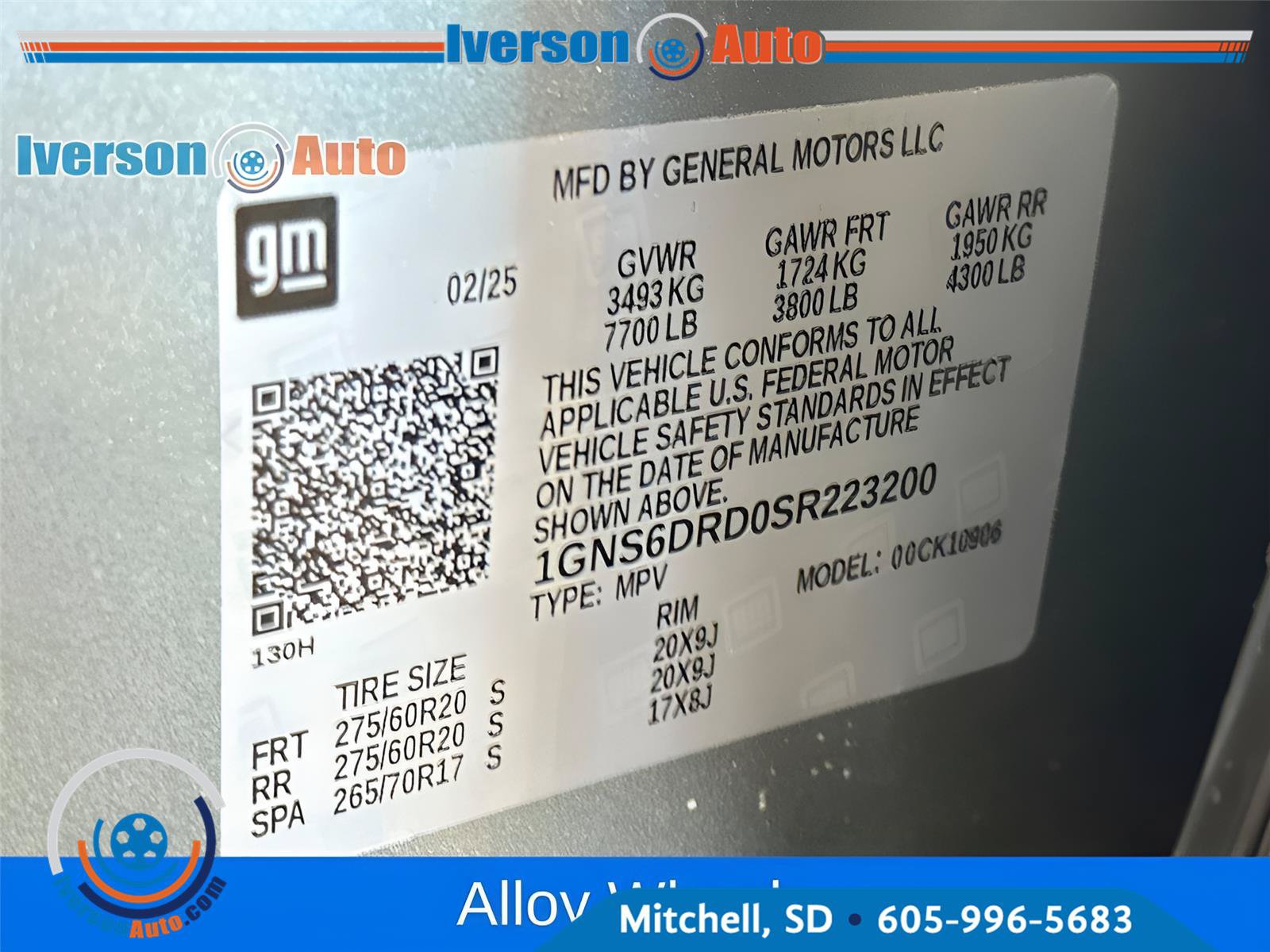 Used 2025 Chevrolet Suburban Z71 AWD/4WD image 14