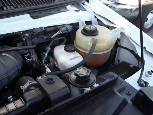 Used 2016 Ford E-350 and Econoline 350 Super Duty image 15