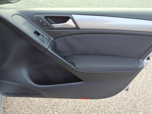 Used 2014 Volkswagen Golf TDI FWD image 16