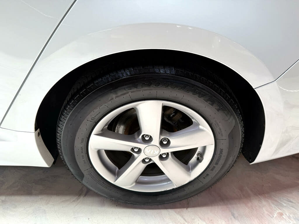 Used 2015 Kia Optima LX FWD image 34