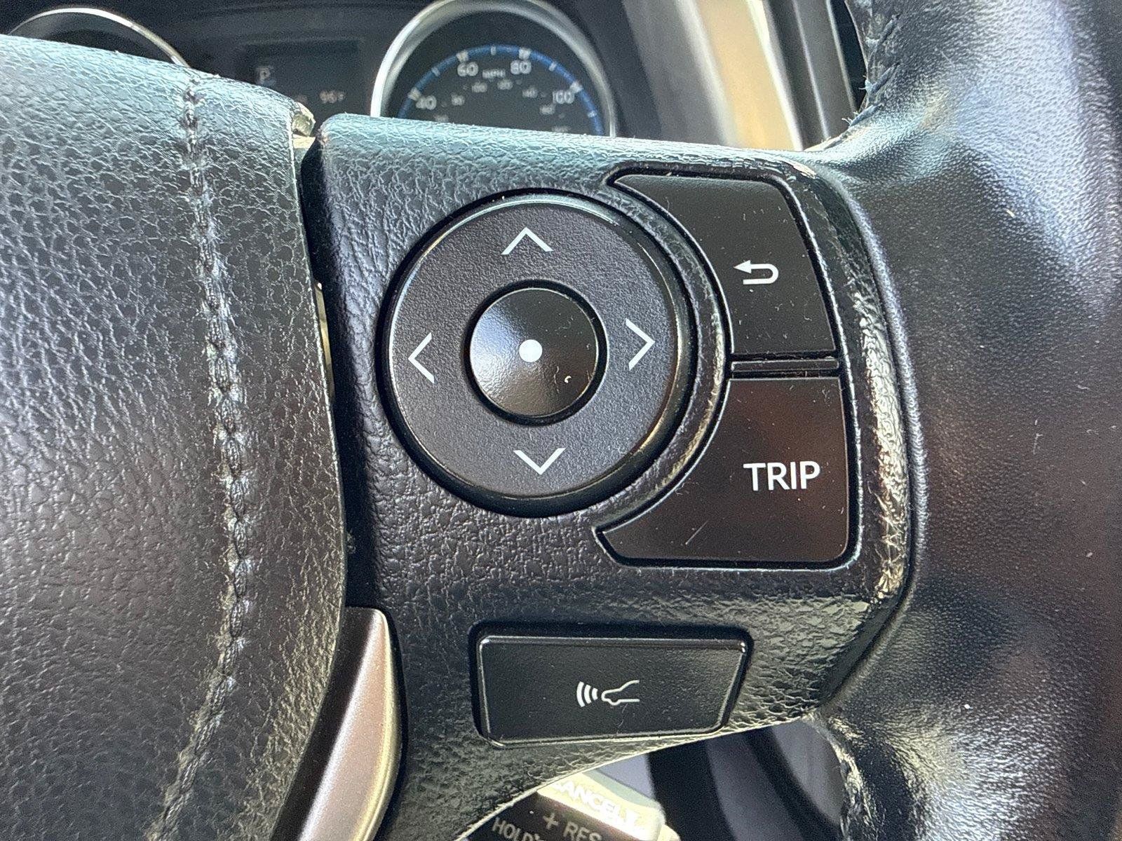 Used 2016 Toyota RAV4 XLE w/ Convenience Package FWD image 16