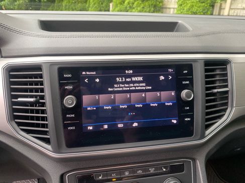 Used 2018 Volkswagen Atlas SE AWD/4WD image 13