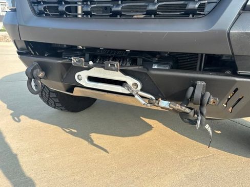 Used 2020 Chevrolet Colorado ZR2 w/ LPO, Premium Interior Package AWD/4WD image 48