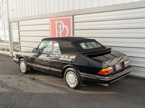 Used 1988 Saab 900 Turbo image 16