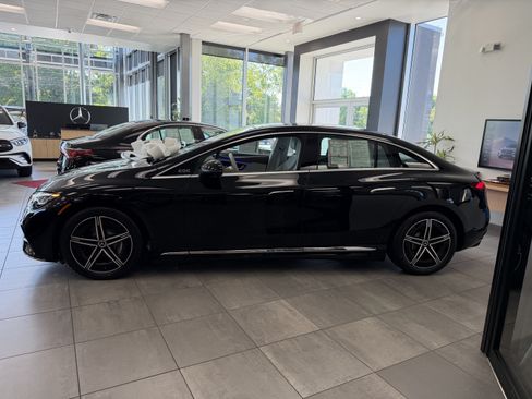 Used 2023 Mercedes-Benz EQE 350+ 4MATIC Sedan image 5