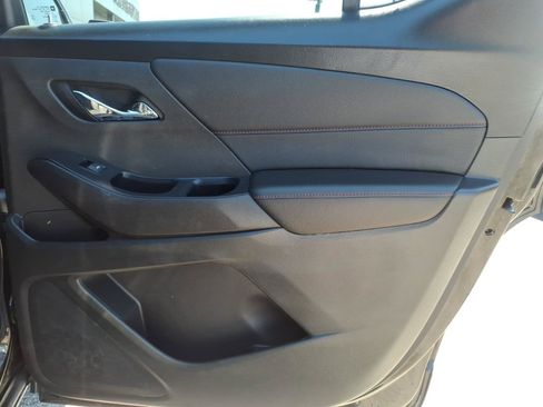 Used 2022 Chevrolet Traverse RS AWD/4WD image 13
