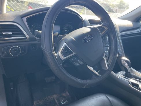 Used 2015 Ford Fusion SE w/ Equipment Group 202A FWD image 7