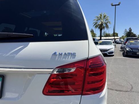 Used 2013 Mercedes-Benz GL 450 4MATIC image 28