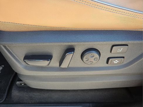 Used 2025 INFINITI QX80 Sensory AWD/4WD image 15