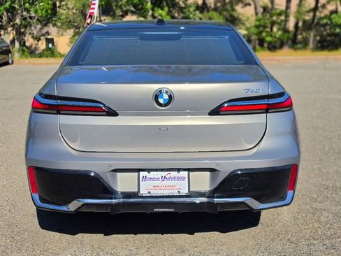 Used 2023 BMW 740i RWD image 4