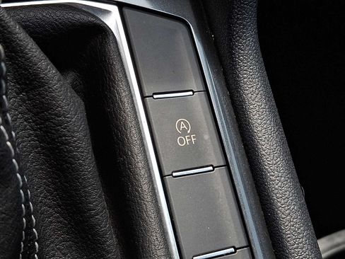 Used 2022 Volkswagen Tiguan S AWD/4WD image 19