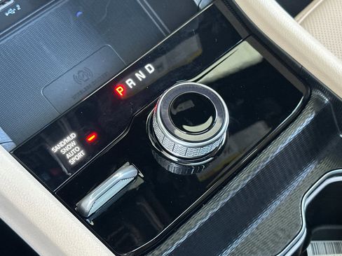 New 2025 Jeep Grand Cherokee L Limited w/ Luxury Tech Group II image 23