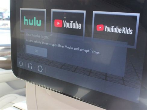 Used 2024 GMC Yukon XL Denali w/ Denali Reserve Package image 26