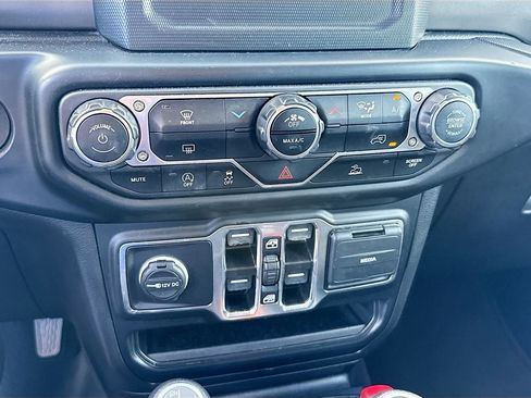 Used 2022 Jeep Wrangler Unlimited Sport S image 16