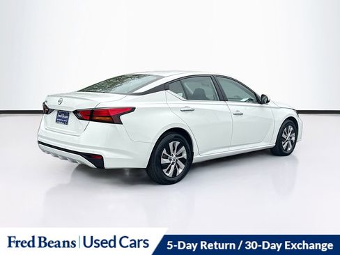 Used 2023 Nissan Altima 2.5 S FWD image 8
