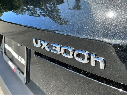 New 2026 Lexus UX 300h FWD image 8