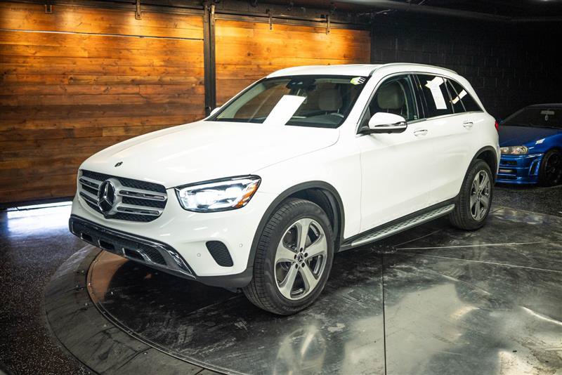 Used 2022 Mercedes-Benz GLC 300 4MATIC w/ Multimedia Package Lite image 2