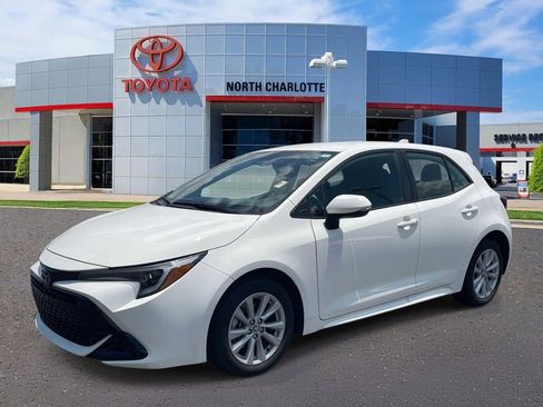 Used 2023 Toyota Corolla SE FWD image 4