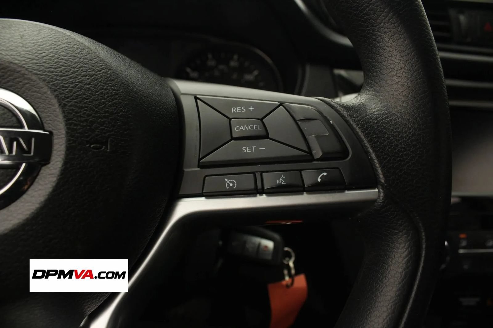 Used 2018 Nissan Rogue S AWD/4WD image 29