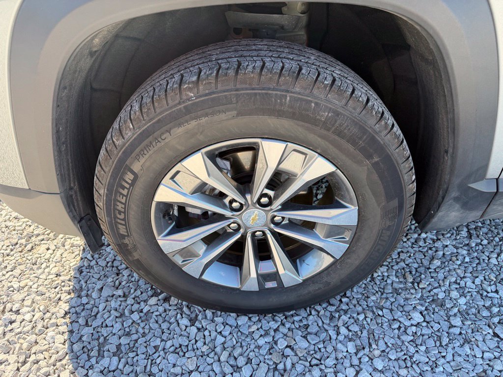 Used 2026 Chevrolet Equinox LT AWD/4WD image 31