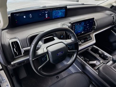 Used 2025 Ford Expedition Max Platinum image 25