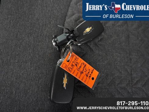 Used 2023 Chevrolet Equinox LT AWD/4WD image 9