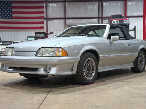 Used 1988 Ford Mustang LX image 18