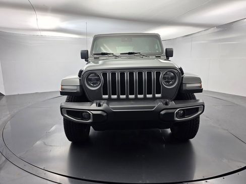 Used 2019 Jeep Wrangler Unlimited Sahara AWD/4WD image 2