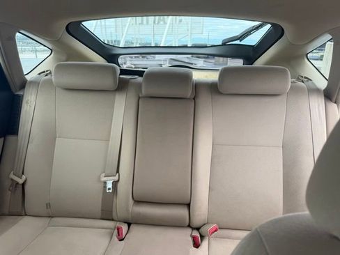 Used 2004 Toyota Prius FWD image 9