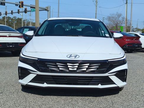 New 2026 Hyundai Elantra Limited FWD image 10