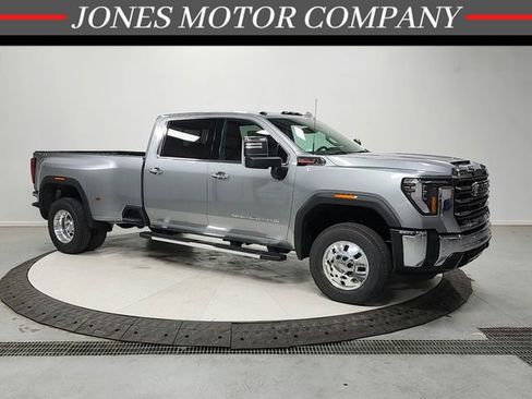New 2026 GMC Sierra 3500 SLT w/ SLT Convenience Package AWD/4WD image 1