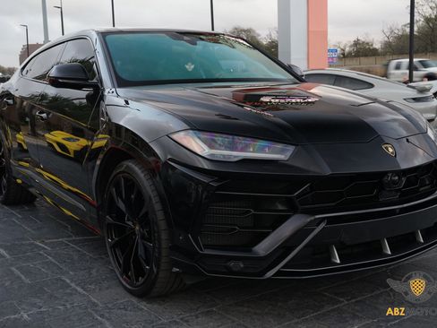 Used 2019 Lamborghini Urus image 2