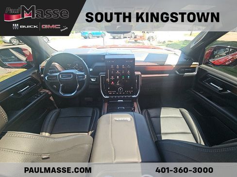 Used 2025 GMC Yukon Denali w/ Denali Reserve Package AWD/4WD image 16