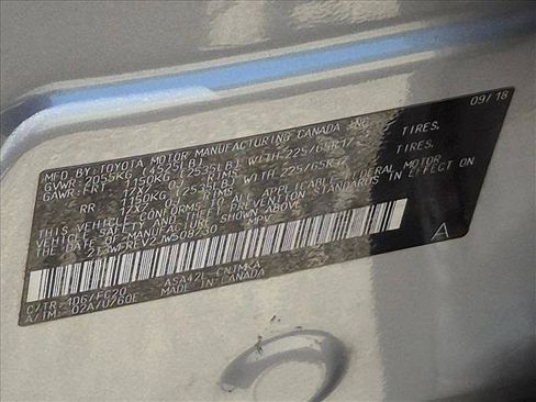 Used 2018 Toyota RAV4 XLE FWD image 16