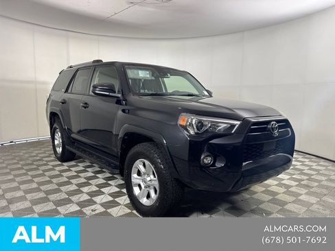 Used 2021 Toyota 4Runner SR5 AWD/4WD image 3