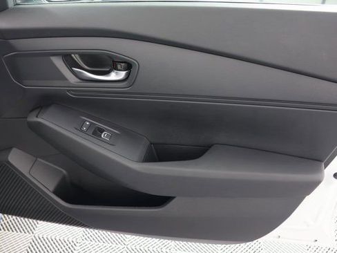 Certified 2025 Honda Accord LX image 27