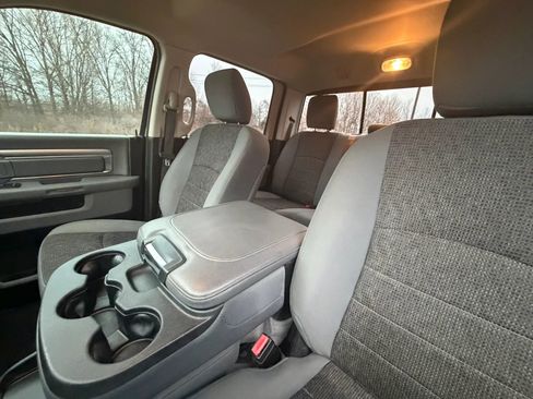 Used 2019 RAM 1500 Big Horn AWD/4WD image 23