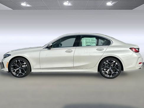 Used 2026 BMW 330i xDrive Sedan w/ Premium Package AWD/4WD image 2
