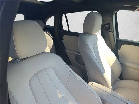 Used 2025 Mercedes-Benz GLA 250 image 23