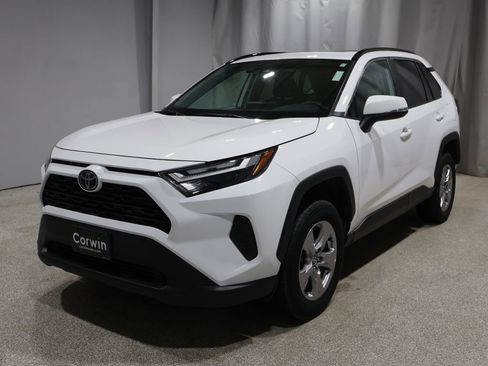 Used 2023 Toyota RAV4 XLE w/ Convenience Package image 6