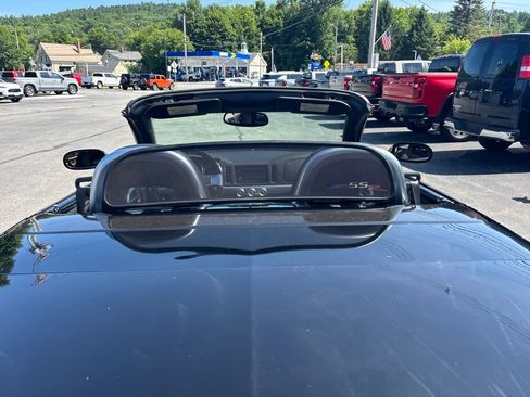 Used 2004 Chevrolet SSR w/ Preferred Equipment Group RWD image 25
