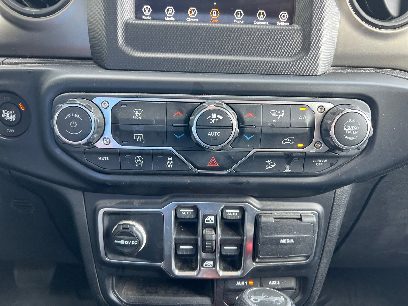 Used 2019 Jeep Wrangler Unlimited Sport S AWD/4WD image 15