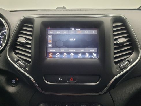 Used 2019 Jeep Cherokee Latitude Plus w/ Cold Weather Group image 25