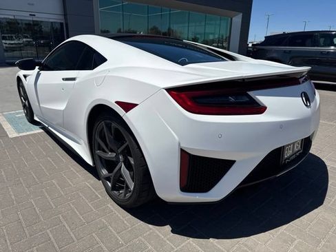 Used 2017 Acura NSX AWD/4WD image 8
