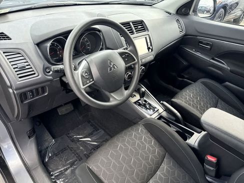 Used 2025 Mitsubishi Outlander Sport ES image 13