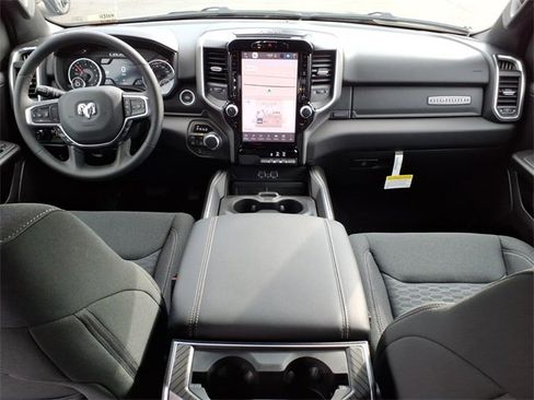 New 2026 RAM 1500 4x4 Crew Cab image 25